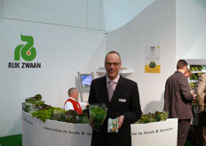 Jan Doldersum presenteert de nieuwe producten van Rijk Zwaan. Salanova Multi-leaf was genomineerd voor de Fruit Logistica Innovation Award 2006.