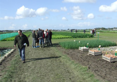 De beschermhoesjes kwamen op de natte grond goed van pas.