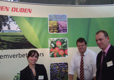 Het standteam van Den Ouden: Betania Davilla, Henk Kraaijvanger en Arie van de Wijgert.