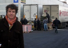 Ter gelegenheid van WFM hebben Stefano Pezzo van Cherry Passion en Alessandro Pernigo van Frutta C2 enkele foto's gemaakt op de groothandelsmarkt van Moskou.