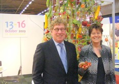 Willem van der Loo en Mia Timmer werven standhouders voor de Horti Fair in Amsterdam. Deze wordt van 13 t/m 16 oktober gehouden.