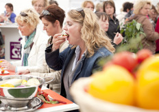 Op de eerste dag van deze zonnige Libelle Zomerweek hebben ruim 10.000 (voornamelijk) vrouwen een bezoek gebracht aan de beurs.