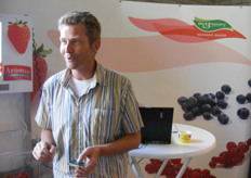 Klaas de Jager van The Greenery, agronomist R&D softfruit crops, geeft uit leg over het aanbodprognose model