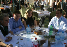 Aan tafel bij Dirk Post, Gert Noorderink, Rebecca Post en Gideon de Jager