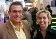 Jos Boeters (Hollandplant) met Paulien Dirkzwager (Kamer van Koophandel Den Haag.)