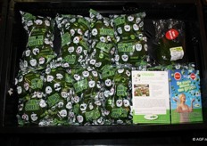 De zoete groene paprika Sweet Green zoals hij bij SuperQueen in Ierland wordt verkocht. Het idee is om in elke bak stickers mee nemen, zodat de communicatie thuis plaatsvindt.