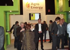 Peter Tamerus van AgroEnergy in de eigen druk bezochte stand.