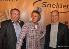 Leo van Veen en Will van Roest van Snelder samen op de foto met André Kuypers