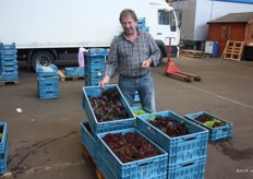 Jozef Van den Bergh teelt verschillende soorten sla en tuinkers en verkoopt het op de markt. Hij is nog één van de weinige telers die zelf zijn producten hier afzet