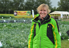 "Marion Vissers was erg tevreden over het verloop van de open dagen. "Ondanks het natte weer is er volop animo. Ook dit jaar hebben we weer excursies georganiseerd langs pakstations, bewaarspecialisten, uien- en kooltelers. Met een grote groep van 100 man bezoeken we deze bedrijven. Erg leerzaam."