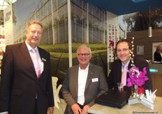 Pieter van Berchum, Piet Driessen (GrowGroup) en Olaf Mos in de stand bij Gakon