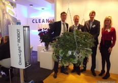 Het team van Clean Light. Twee van rechts: Jacco Boersen, de uitvinder van de HortiMotion