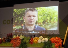 Cofortateler DT van Noord Tomaten ontving het Nature Counts certificaat voor de inspanningen die het verricht om duurzaam te telen.