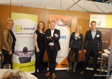 Ashley Vijverberg, Sandra Gijzel, Gert van der Sar, Digna Duijvesteijn en Ferry van Tienen - ofwel een afvaardiging van E-payroll, 4SAR en Greenport People.