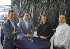 Piet Broekharst (LTO) met Sven Koreneef (Agro Adviesburo) en Joel Smit (Smit Kwekerijen)