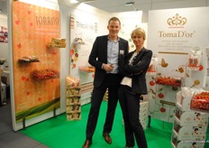 Voor het eerst zelfstandig op de beurs. Petra Veldman en Paul Stoffels van Stoffels Tomaten startten dit jaar met de eigen afzet. Gezien het vele bezoek op de stand is er veel belangstelling voor.