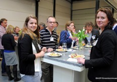 Annemiek van de Zande loopt een dagje mee met Marja Vijverberg van Sweetpoint. Nu in gesprek met Hans Verstegen van Enza Zaden.