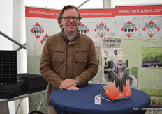 Alfred Boot van Herkuplast, hij presenteerde trays voor planten in kassen