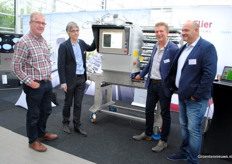 Flier Systems, Aris, Bosman van Zaal en de WUR hebben het Germination Vision System ontwikkeld, waarmee fenotyping van kiemplanten geschiedt. De vier bedrijven werken met Berg Hortimotive samen onder de naam Dutch Plant Phenotyping Partners.