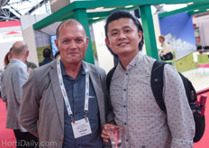 Greenhouse consultant Ludo van Boxem and his new Chinese partner.