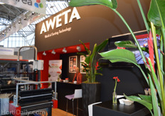 Aweta - Elise Bas behind the counter.