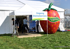 Op vrijdag 9 september werd de Aardbeien Demodag 2016 gehouden bij Maatschap Vermeeren in Rijsbergen.