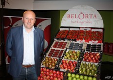 Commercieel manager Jo Lambrecht bij de presentatie van het hard- en zachtfruit. Dit keer inclusief Greenstar, Kanzi en Migo.