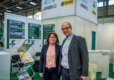 Valentina Kraibel en Frank Kemkes van Reimann Emsdetten, een Duitse schermfabrikant.