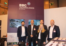 BBC technologies is wereldwijd actief in onder andere optische sorteermachines. Op de foto Nick Hall, Ed Westerweele, Maura Furniss, Joshua Meirs-Jones en CEO Jeff Furniss. Ed Westerweele bedient vanuit het kantoor in Nederland de Spaanse, Portugese en Marokkaanse markt.