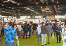 Het was druk tijdens de Fruit Attraction in Madrid. De ruime paden zorgden ervoor dat de bezoekers zich toch goed konden verplaatsen.