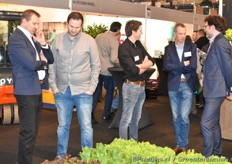 Zoals gewoonlijk weer lekker druk bij de stand van Hydroponics, Chris Noordam en Maurice van der Knaap.