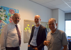 Bob van der Deijl (Wethouder Pijnacker-Nootdorp), Egon Coolen (Wayland Energy) en Ted Duijvestijn (Duijvestijn Tomaten)