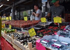 Aardbeien zijn geen exoten maar horen er natuurlijk bij in het seizoen