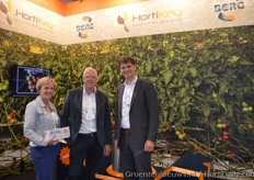 Annemarie van Dam (Interpolis), Willem Snoeker (Hagelunie) talking to Andreas Hofland from HortiKey.