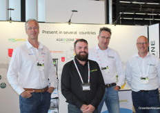 Cees den Haan (Hortispeed), Jamie Werkman (Agrozone Canada), Art Lobs en Werner van Mullekom (Agrozone Nederland). Leuk om te horen: zowel in Nederland als in Canada is Agrozone momenteel hun faciliteiten aan het uitbreiden middels nieuwbouw.