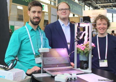 Quantified liet onder meer een nieuwe fotosynthesesensor zien. Op de foto: Gerben van den Berg, Floris van der Ent en Gabriël Secrève. 