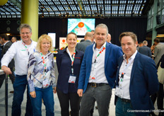 Pieter Vermeulen van Sakata, Hellen Barnes van Tomatoes NZ, Andrea Disco van HortiServices, Rene Zwinkels van Greenco en Bart Sosef van Biobest 