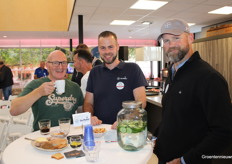 Joop Verhoeven (Delphy), Jari Boerboom en Clayton Norman (Bayer De Ruiter)