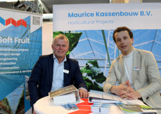 Oudgediende en nieuwkomer samen op de foto: Jos Groenewegen en Kaine La Crois van Maurice Kassenbouw.