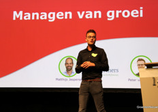 Peter van Hulten zit in het management bij Van der Avoird Trayplant en vertelde samen met Matthijs Jasperse van Florpartners hoe het bedrijf van een bedrijf van ondernemer Peter van der Avoird in een onderneming is getransformeerd. 